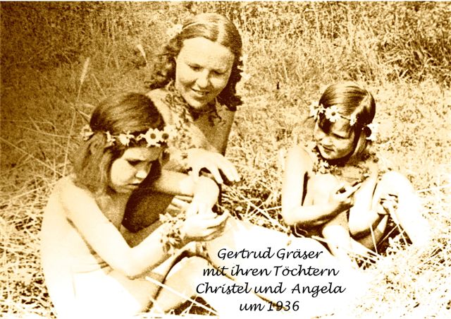 Trudel (Gertrud Gräser) mit ihren Töchtern Christel und Angela um 1936